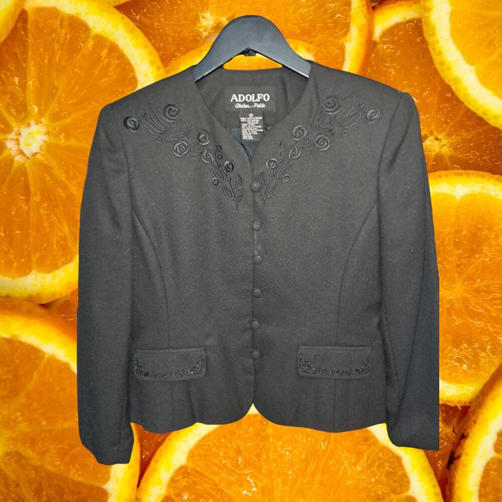 NWT Adolfo Black Skirt Suit Set With Embossed Design Size 8P - Picture 3 of 13